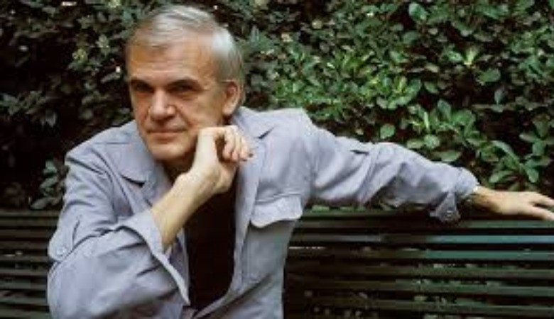Милан Кундера: Тоталитаризм – өзүн дайым ыйык көрсөтөт