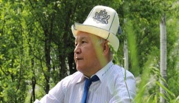 Абдыкерим Муратов: Булбул… Алча гүлү… Ай кертими… Жымжырттык…